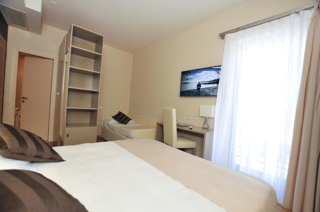 Hotel Dori Peschiera del Garda Room photo